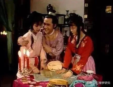 称得上无耻老辣的该是贾蓉