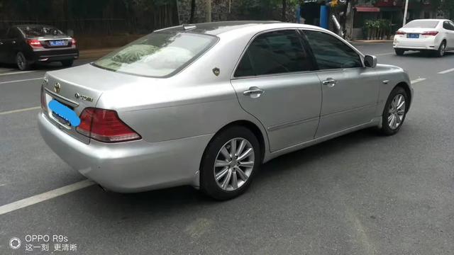 茂名06年皇冠3.0沙龙版二手车价格,06年3.0皇冠新车多少钱