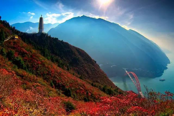 拥有七种*器武**的边陲小城巫山，风光秀丽前景可期，你怎么看呢？