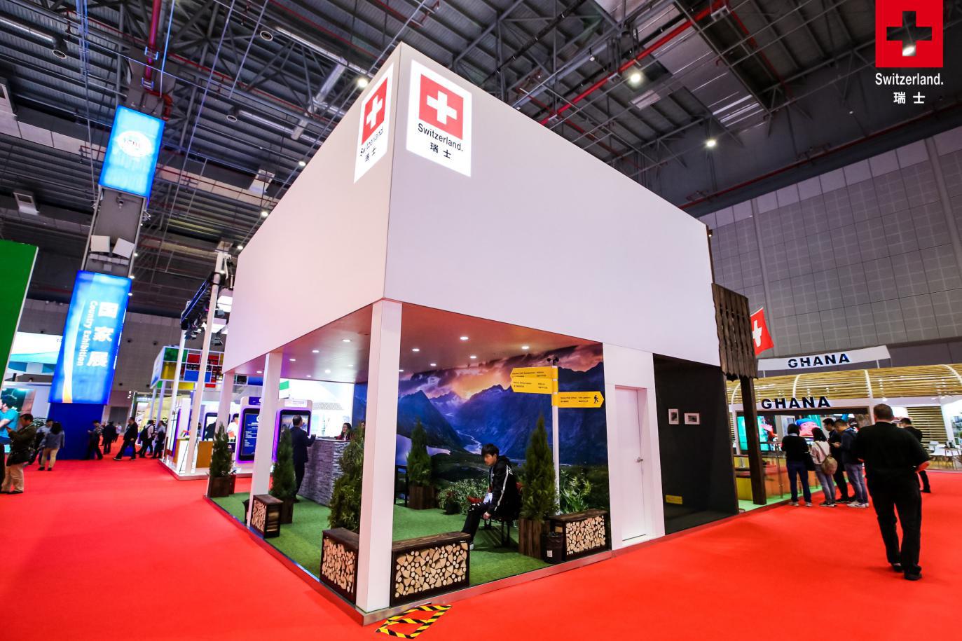 进博会大单不断，是谁接连斩获进口奶粉界Top1？