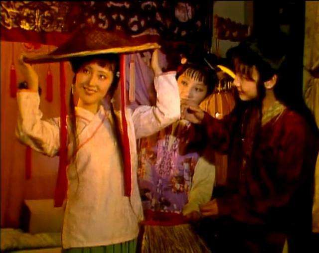 林黛玉送给贾宝玉三样礼物,林黛玉送给贾宝玉两个香囊