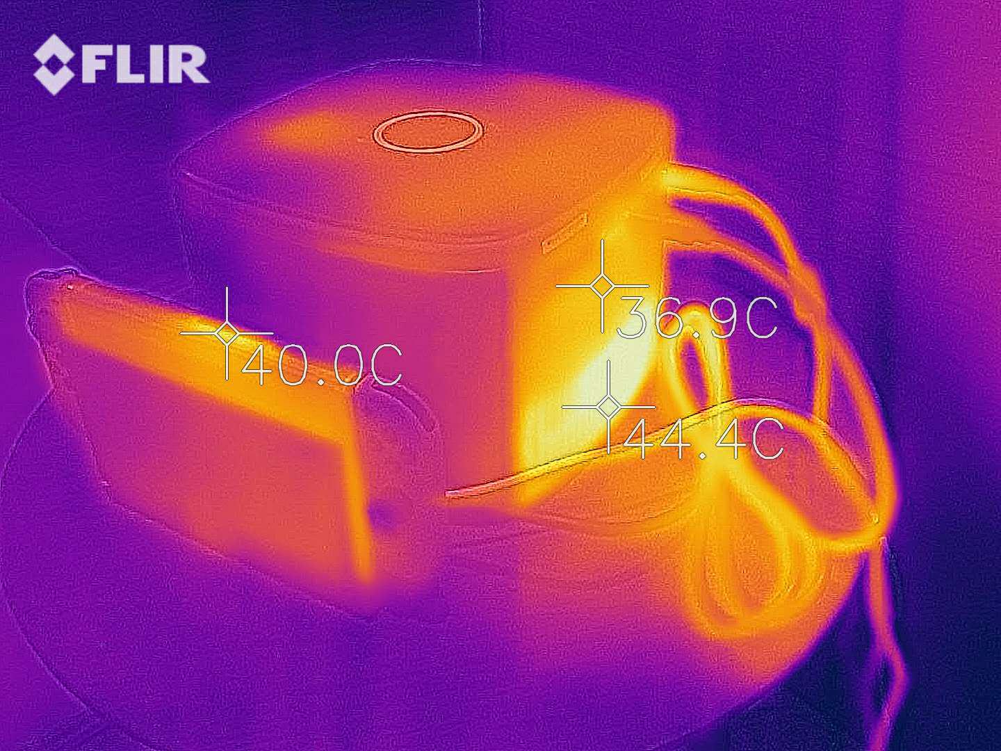 客厅投影仪布局方案,未布线怎么补救