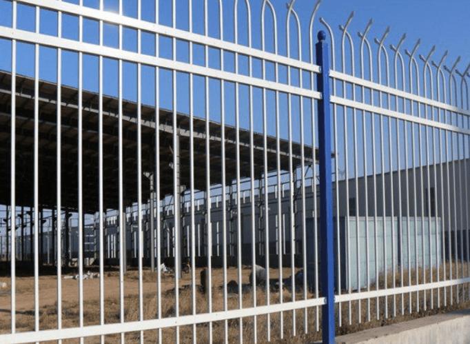 锌钢护栏围墙护栏报价,围墙护栏价格怎么算