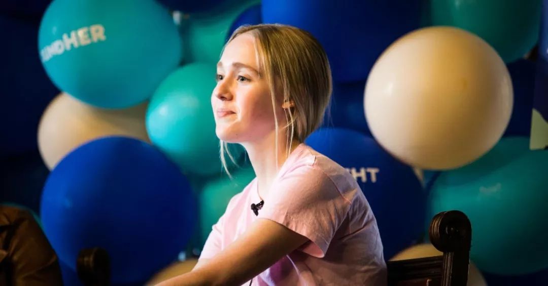 这个英国小姐姐靠给中国人取英文名赚30万镑