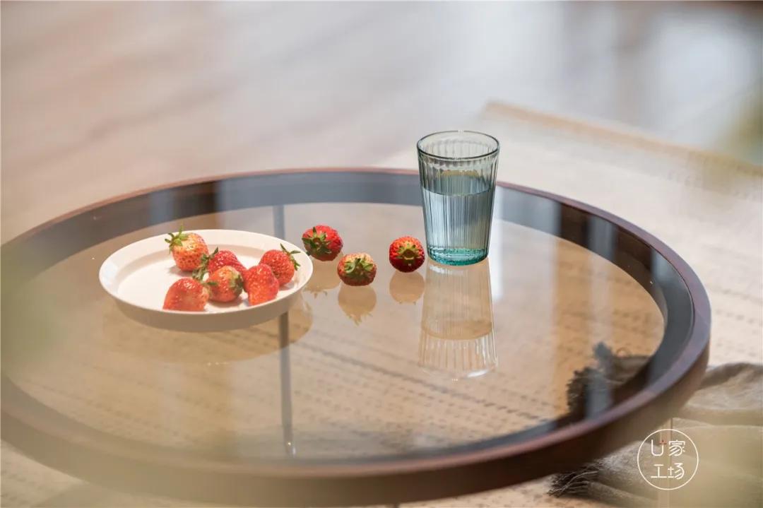 89㎡出租屋“变身”日式极简美宅，无主灯+藤编原木，玩出新花样