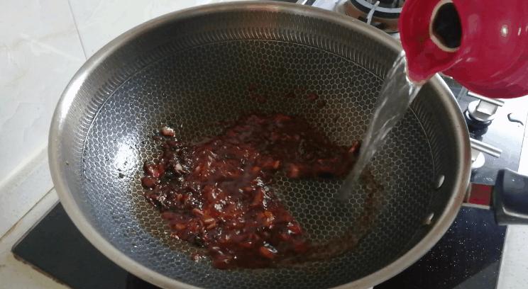 水煮椒麻鸡最正宗的做法,水煮椒怎么炒才好吃