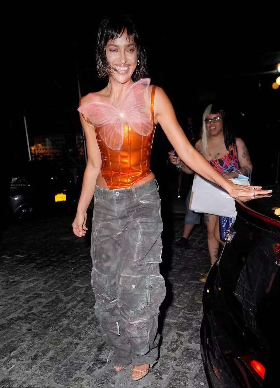 超模伊莲娜写真集,伊莲娜穿搭