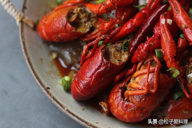 看到了就如获至宝定会买回家，配上剁辣椒炒一盘，酸辣滑嫩好过瘾