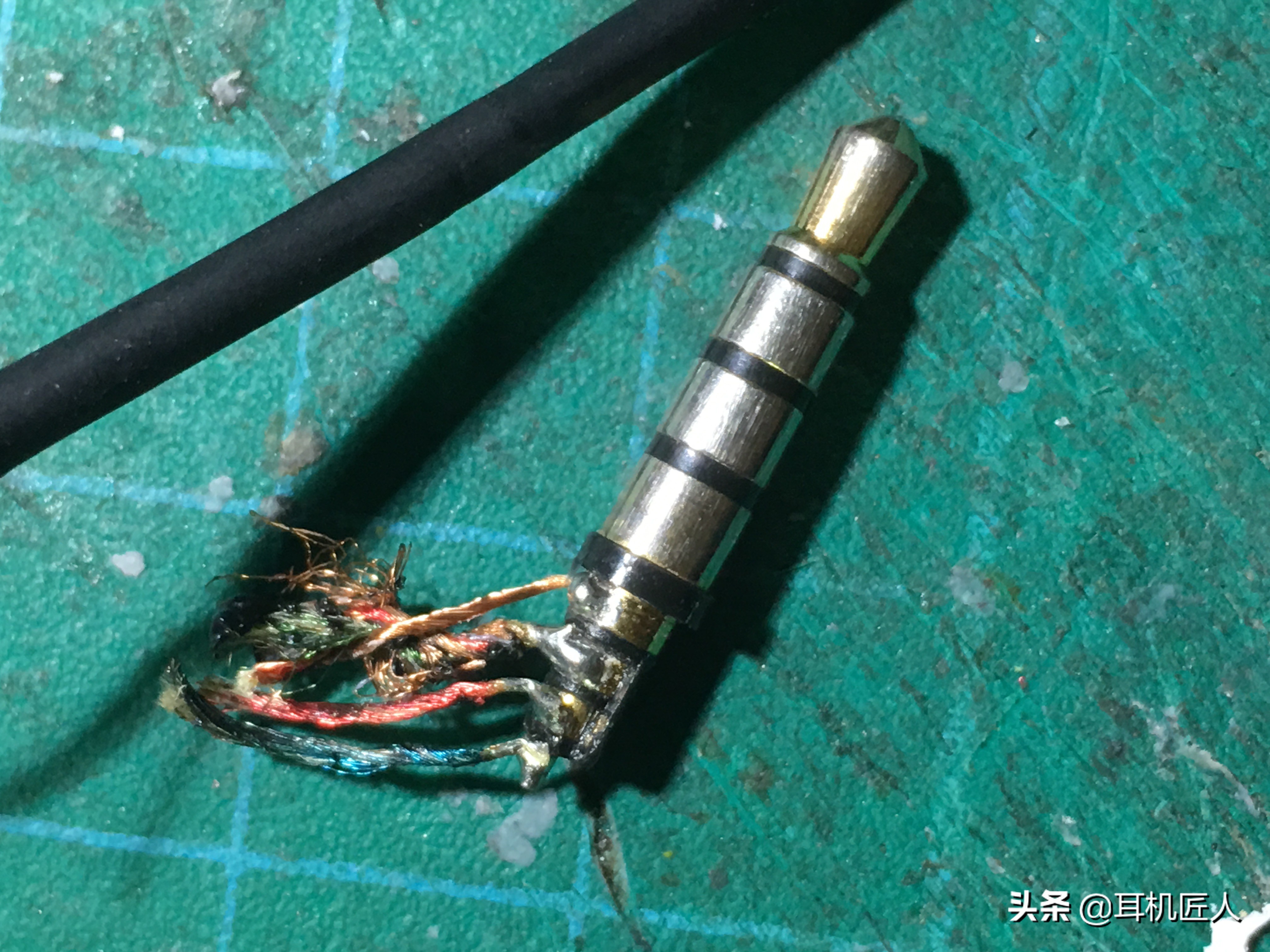 小米耳机只有音乐怎么回事,小米耳机有一边不能充电