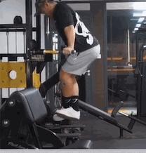 胸肌练歪了怎么办,胸肌歪是不够大么