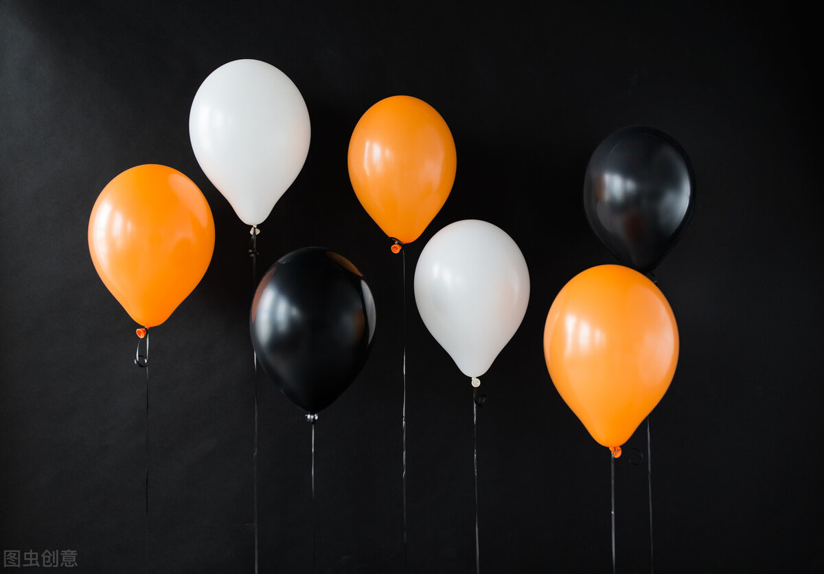 心理学喜欢红色和白色的人,从心理学分析喜欢黑色的人