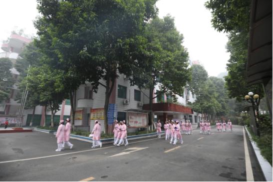 南丁卫校和知行卫校哪个就业好,重庆知行卫校是中专还是大专