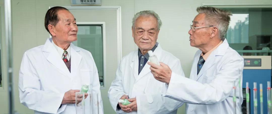 “康王之父”83岁再创业！与时间赛跑的周家礽，还在路上...