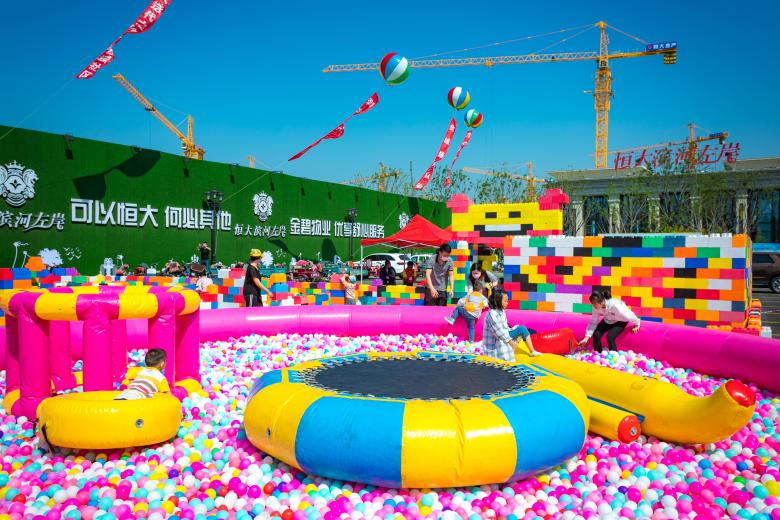 开盘盛况直击,恒大滨河左岸直播间