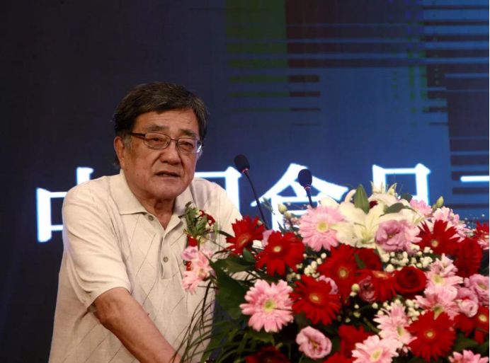 花冠千斤顶前支撑点,花冠腰部支撑