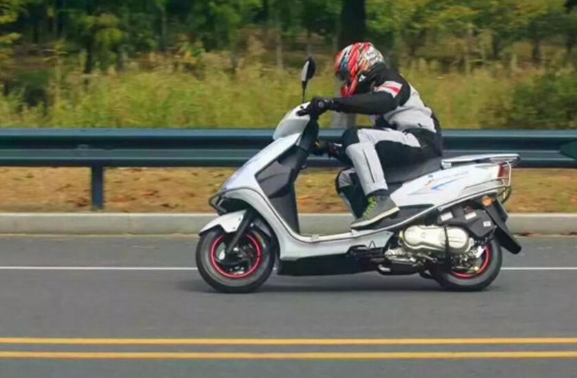 大阳7980踏板车,大阳150平板踏板摩托车7980元