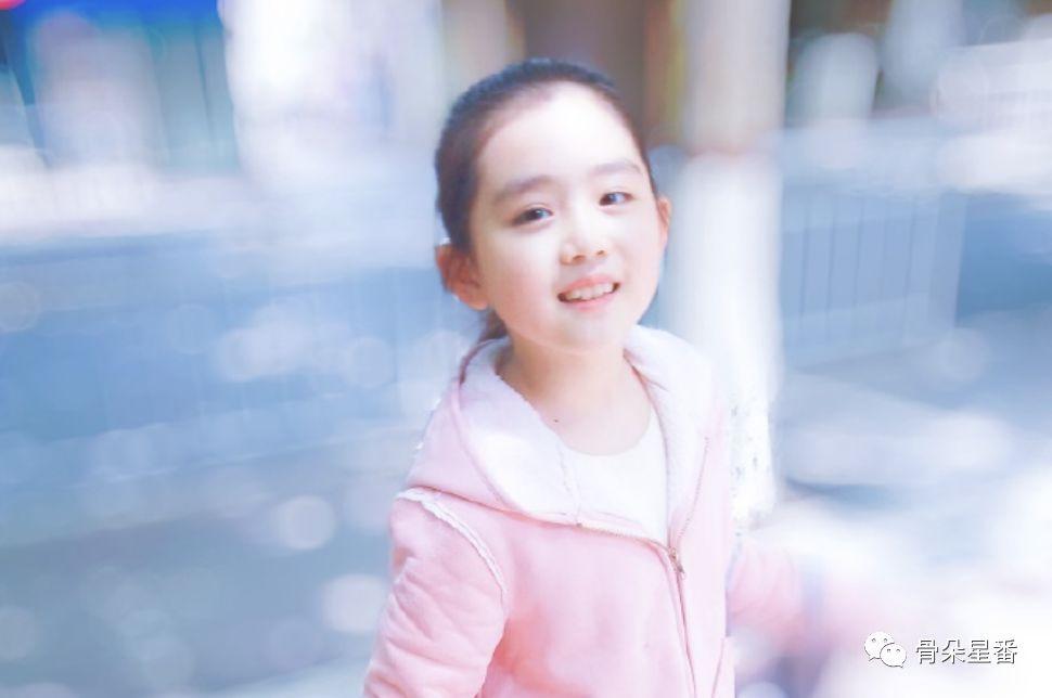 那些惊艳众人的小演员黄杨钿甜,女童星黄杨钿甜