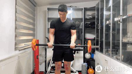 杠铃健身正确训练方法,新手健身怎样利用杠铃训练