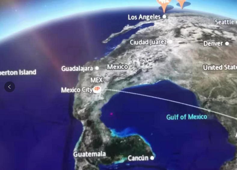 我穿着两条秋裤套牛仔外加带绒冲锋衣，来到零上29度的墨西哥