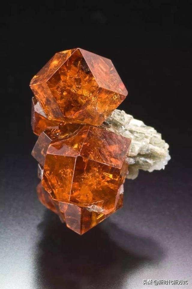 石榴石用什么仪器鉴定,石榴石辨真伪