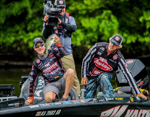 卡斯丁kastking容易炸线吗,kastking卡斯丁杆子怎么样