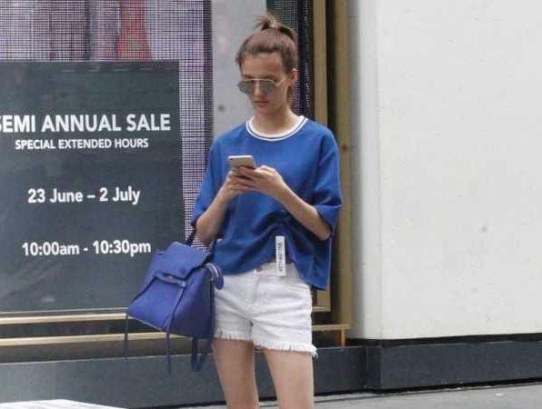 林峰前任吴千语收千万豪宅，收入不高却背爱马仕，满身大牌也翻车