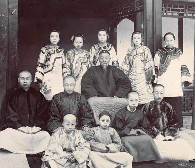 李鸿章子孙的财富,李鸿章万贯家财留给孙子