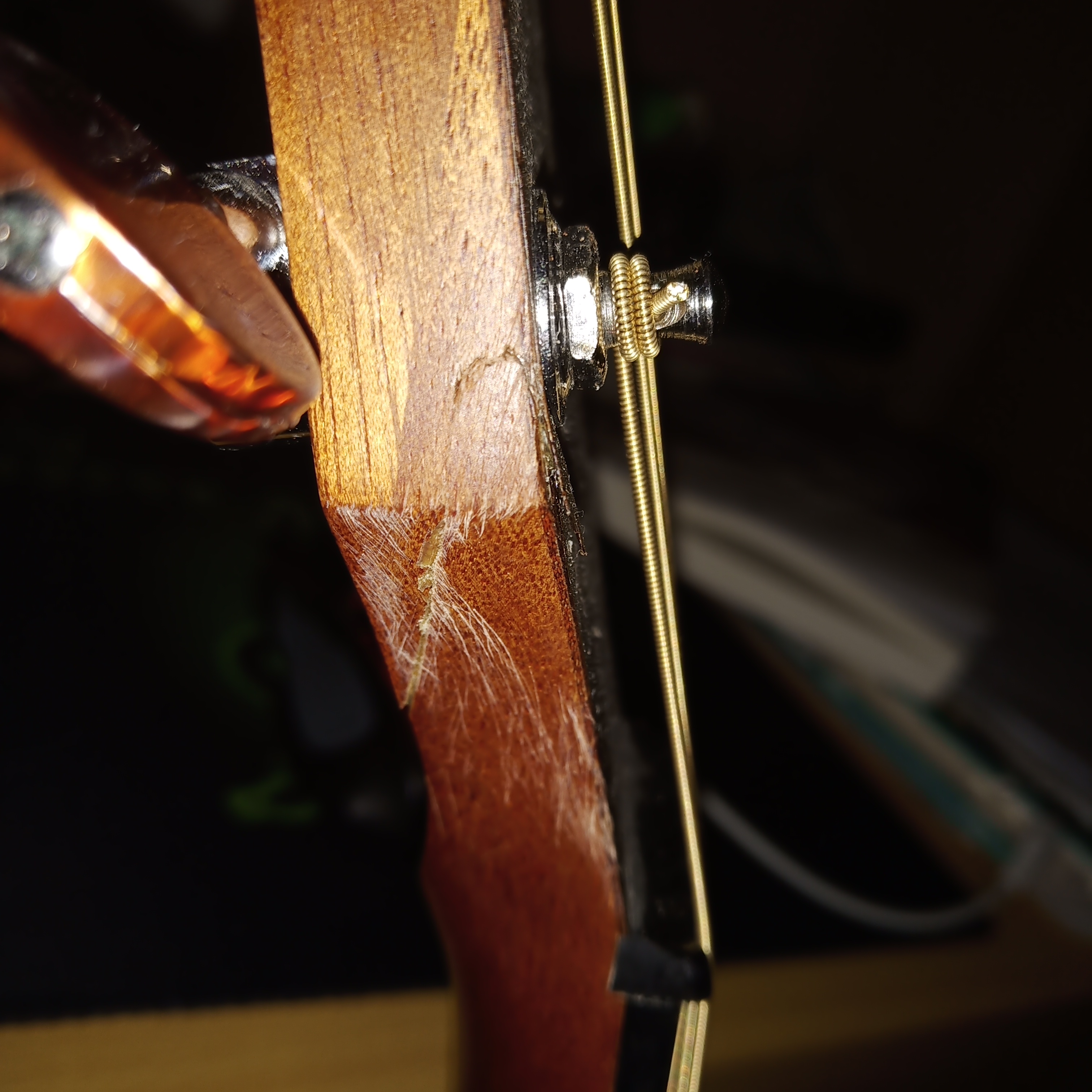 木吉他断头修复教程,木吉他砸断了怎么修复