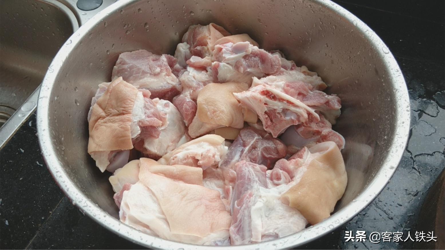 猪脚怎么做才软入味好吃,猪脚怎么做软烂吃起来不腻