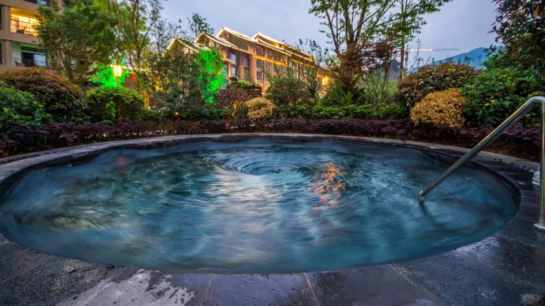 成都周边泡温泉2-3天推荐,成都泡温泉吃住耍一天的地方