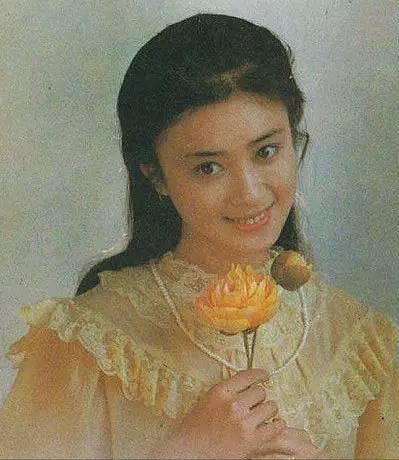 傅艺伟妲己最美瞬间为母祝寿,最美妲己傅艺伟照片