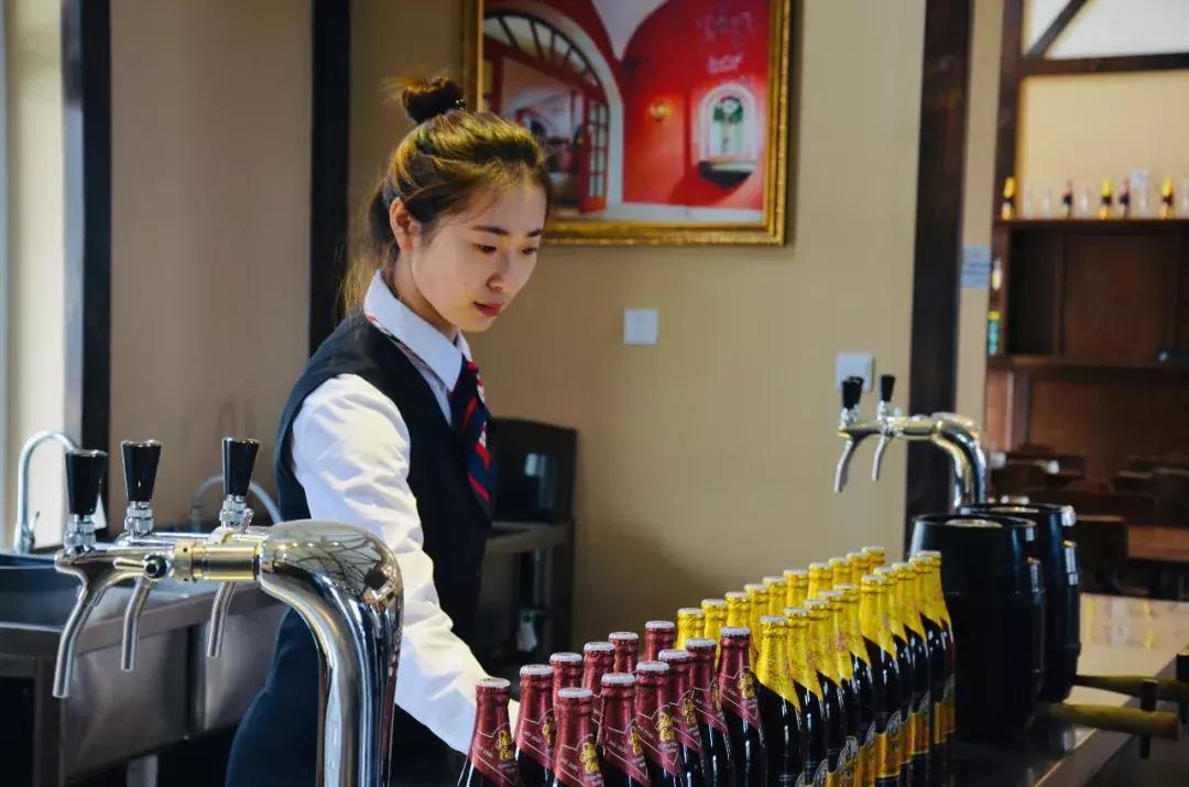 青岛西海岸啤酒城网红打卡,青岛西海岸金沙滩啤酒城位置