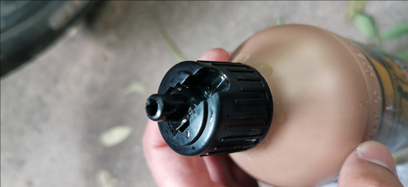 “兢选”的居家旅行必备神器——自动补胎液