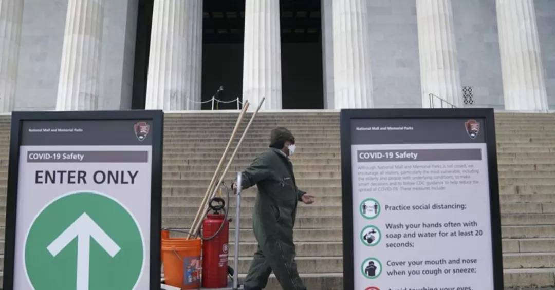 全球累计死亡逼近14万例，印度最大贫民窟或成“定时*弹炸**”