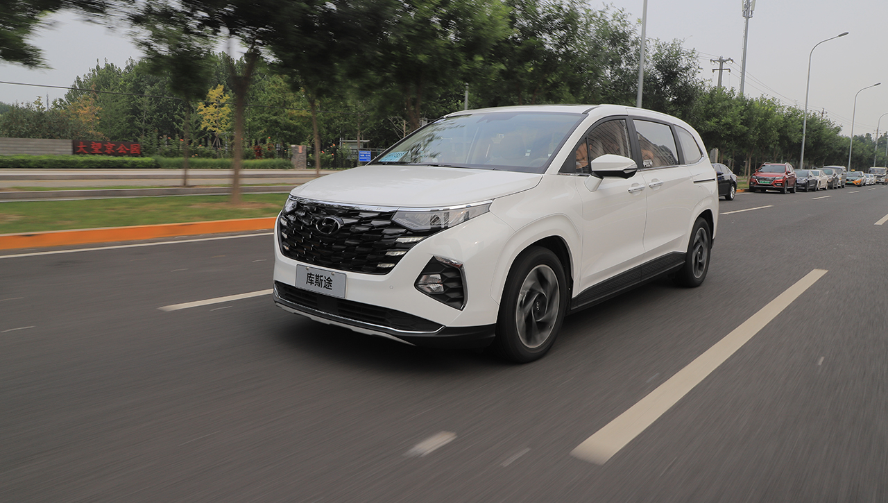 北京现代库斯途2.0t顶配配置,北京现代库斯途几款车型怎么选