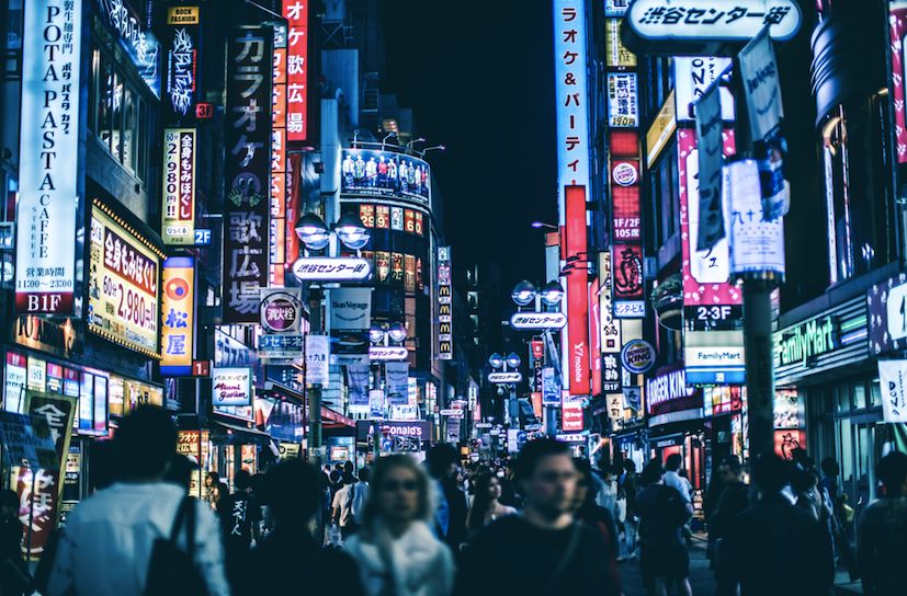 游客都去逛百货商店了，日本人自己去了这里