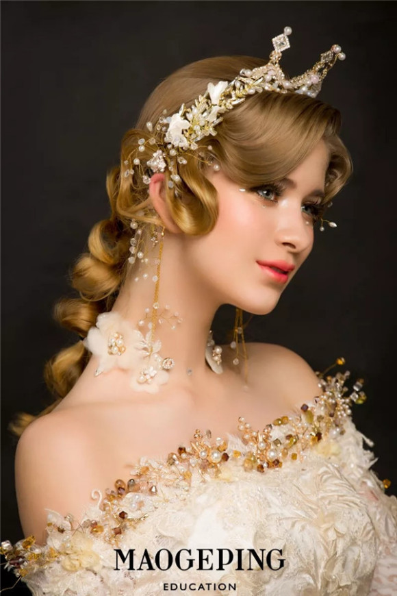 婚礼化妆师一般怎么学,如何成为一名新娘化妆师