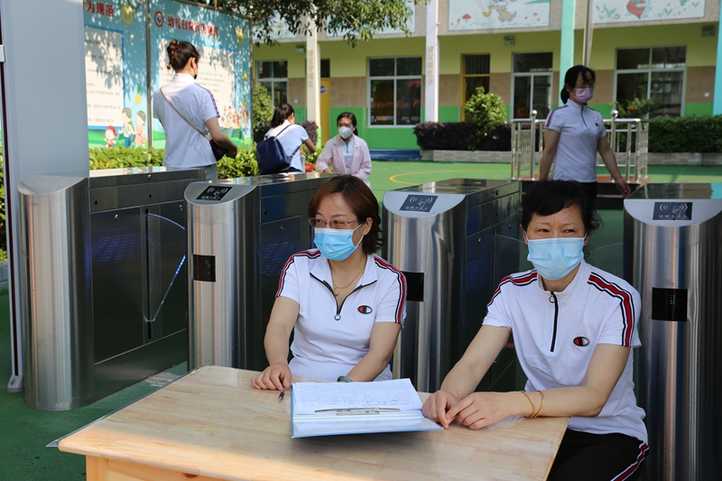 38岁民办幼儿园老师的出路,为什么幼儿园老师容易失业