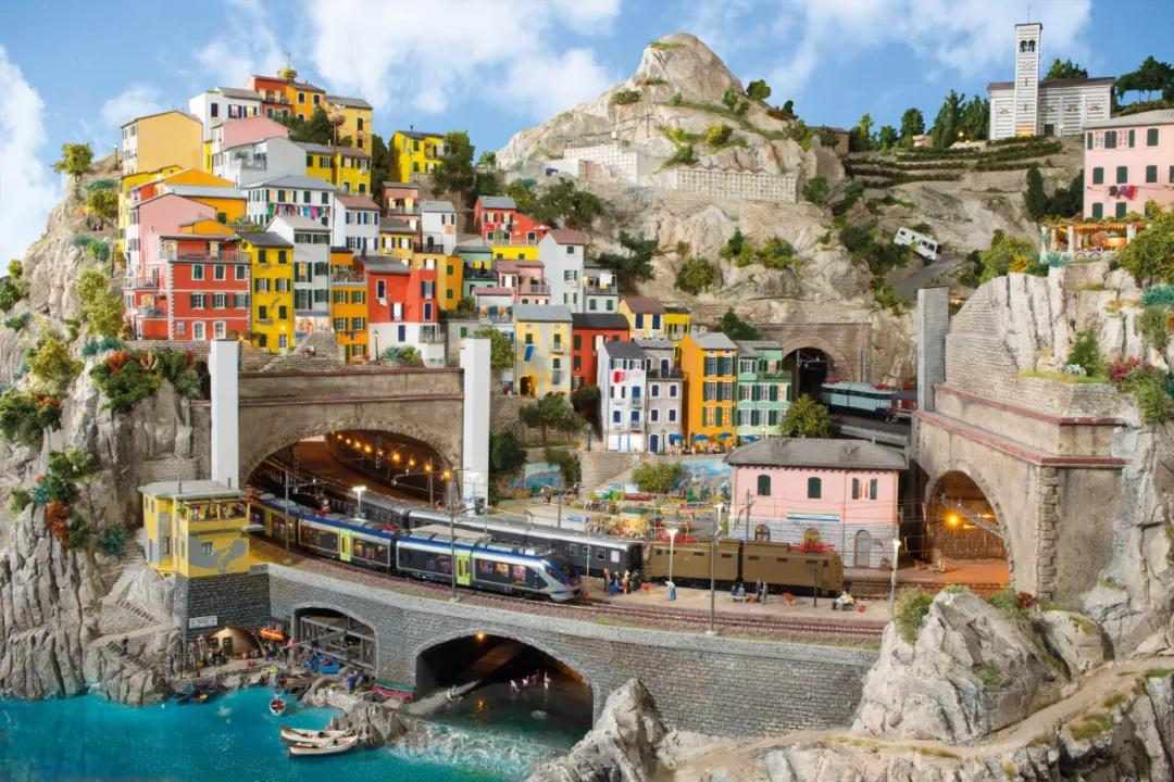 世界上最真实的火车模型,世界最大的铁路系统模型