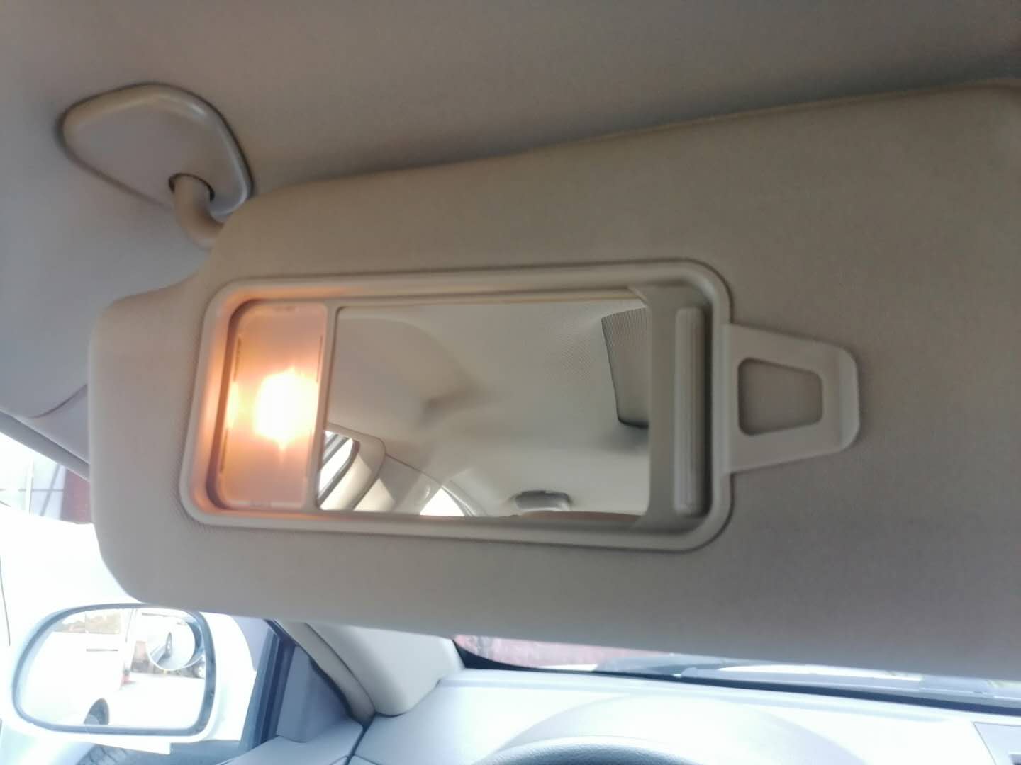 如此高配置的精品二手自动挡，累计三百万销量，人体工程学太奇葩