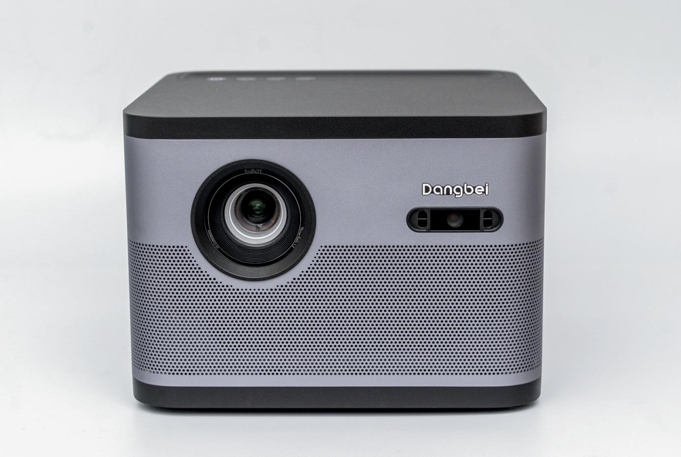 当贝投影仪f3家庭影院,当贝newf3投影仪测评