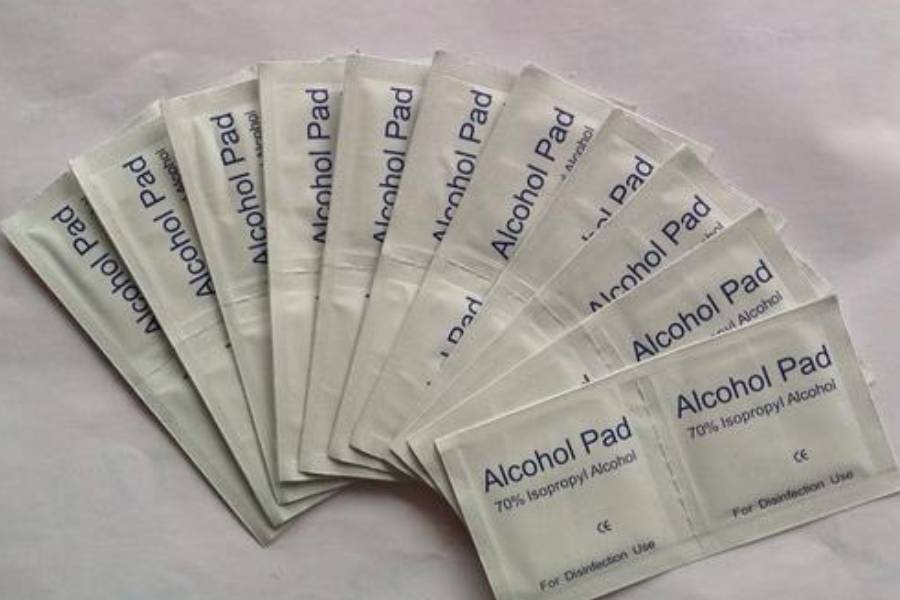 羽绒服上的油渍怎么去除最快方法,羽绒服的油渍怎么快速去除