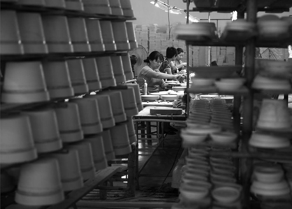 几十年的景德镇瓷器值钱吗,十大瓷厂的瓷器有收藏价值吗