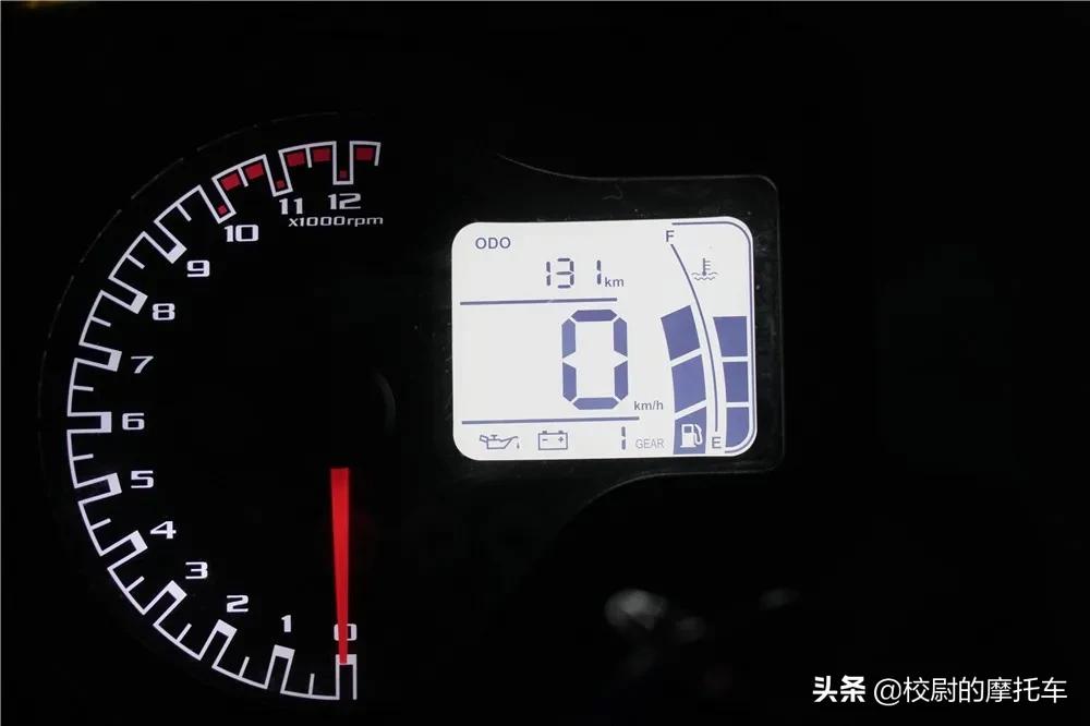 赛科龙re3英伦复古车,赛科龙复古re32020款