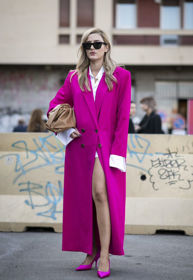 春季流行色玫红色,玫红色什么人穿不好看