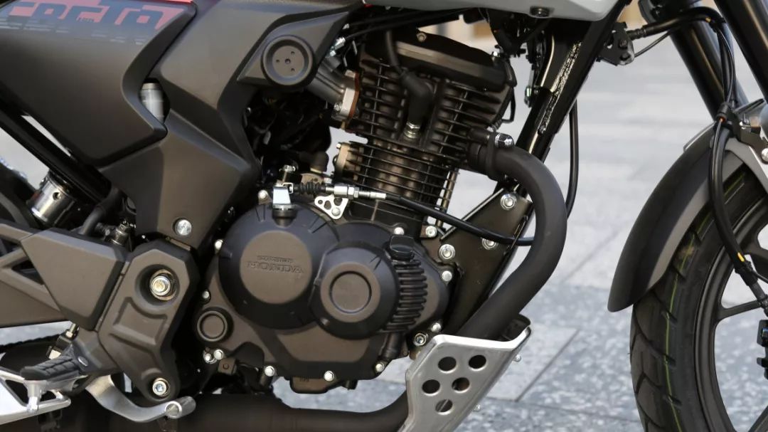 新大洲本田cbf190tr跑了8000公里,本田cb190ss与cbf190tr哪个好