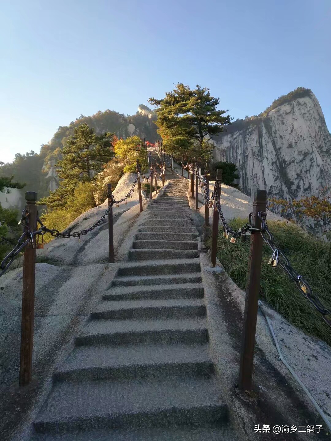 华山坐索道老年人价格,老年人能去华山玩吗最近