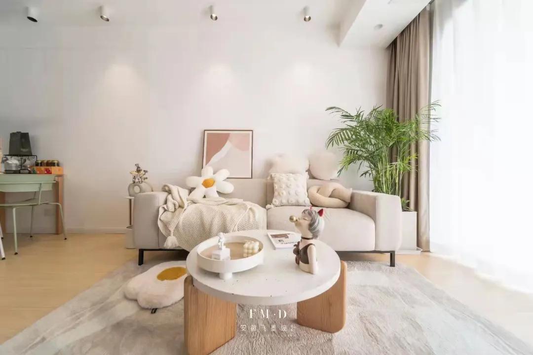 奶油原木风房间高级感配色,以原木为基调的奶油色日式温暖家