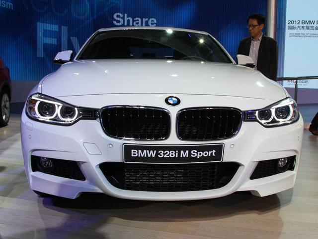 宝马3系为什么卖那么贵,宝马3系320li2.0t手自一体8挡变速