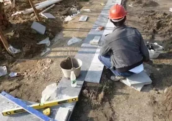 最简单的庭院地面铺装方法,庭院铺装最省钱的方法